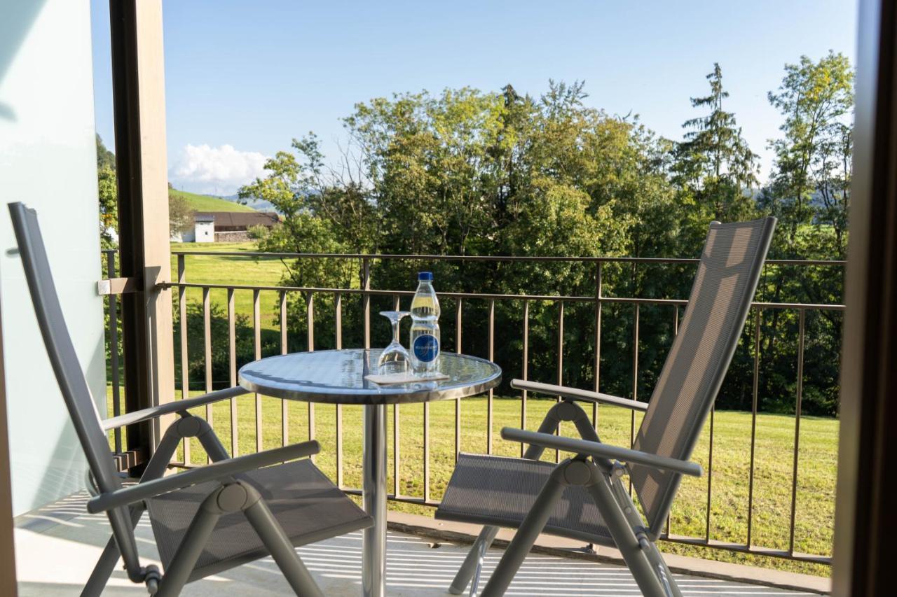 Hotel Roessli Tufertschwil Lütisburg Eksteriør billede